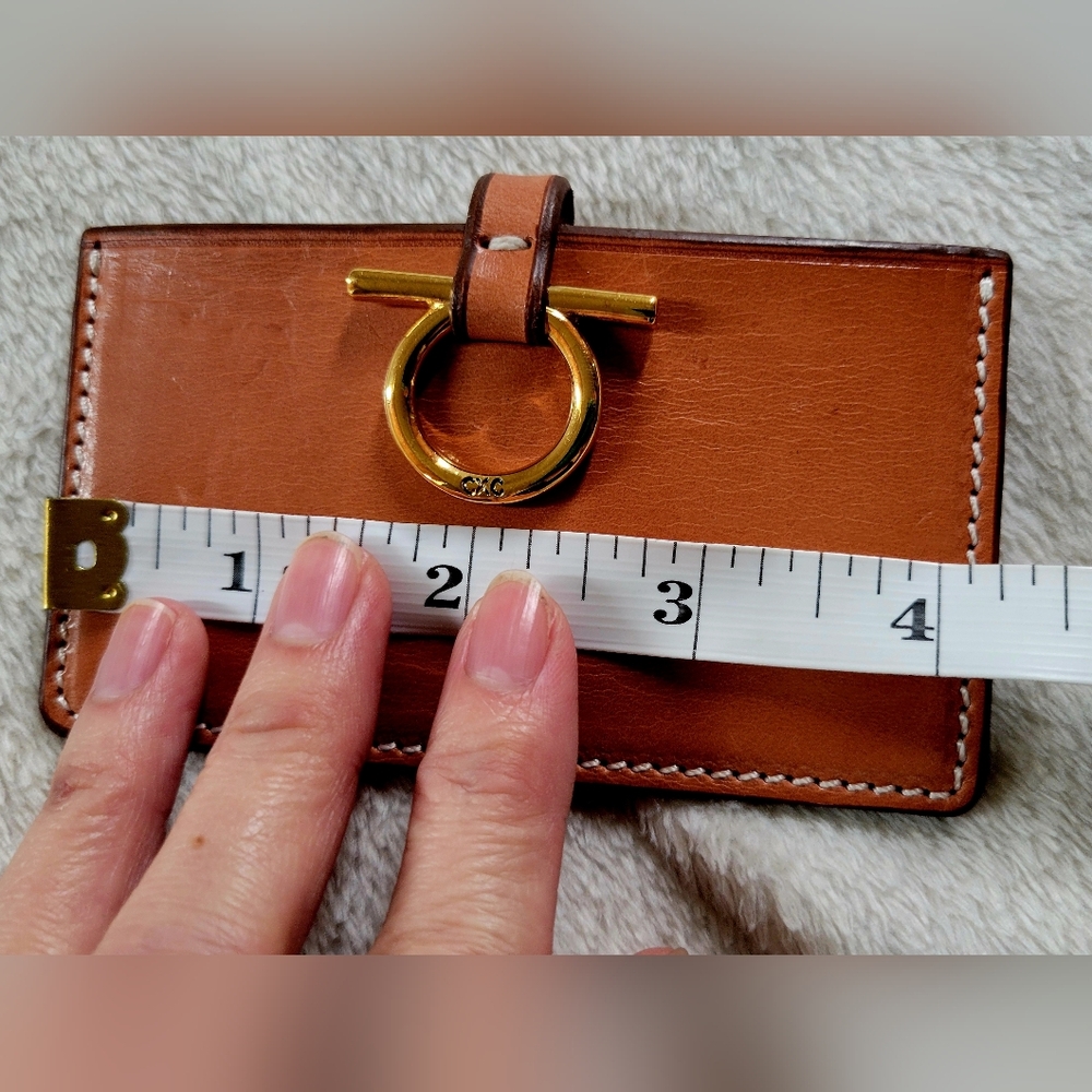 ✨️HP✨️CXC | EUC Sleek Camel/Tan Omega Leather Card Holder - Picture 9 of 11